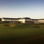 Castleknock 호텔 4*