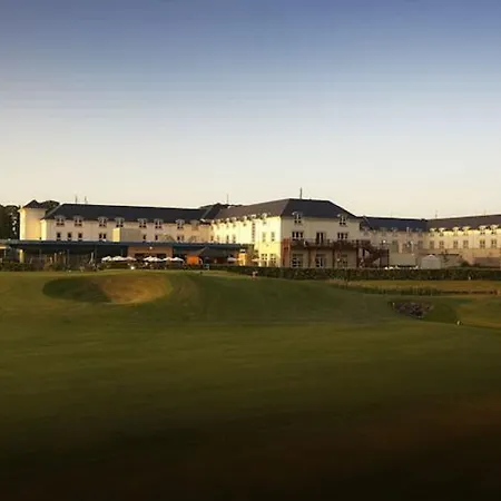 Castleknock 호텔 4*