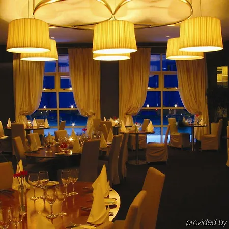 Hotel Castleknock 4*